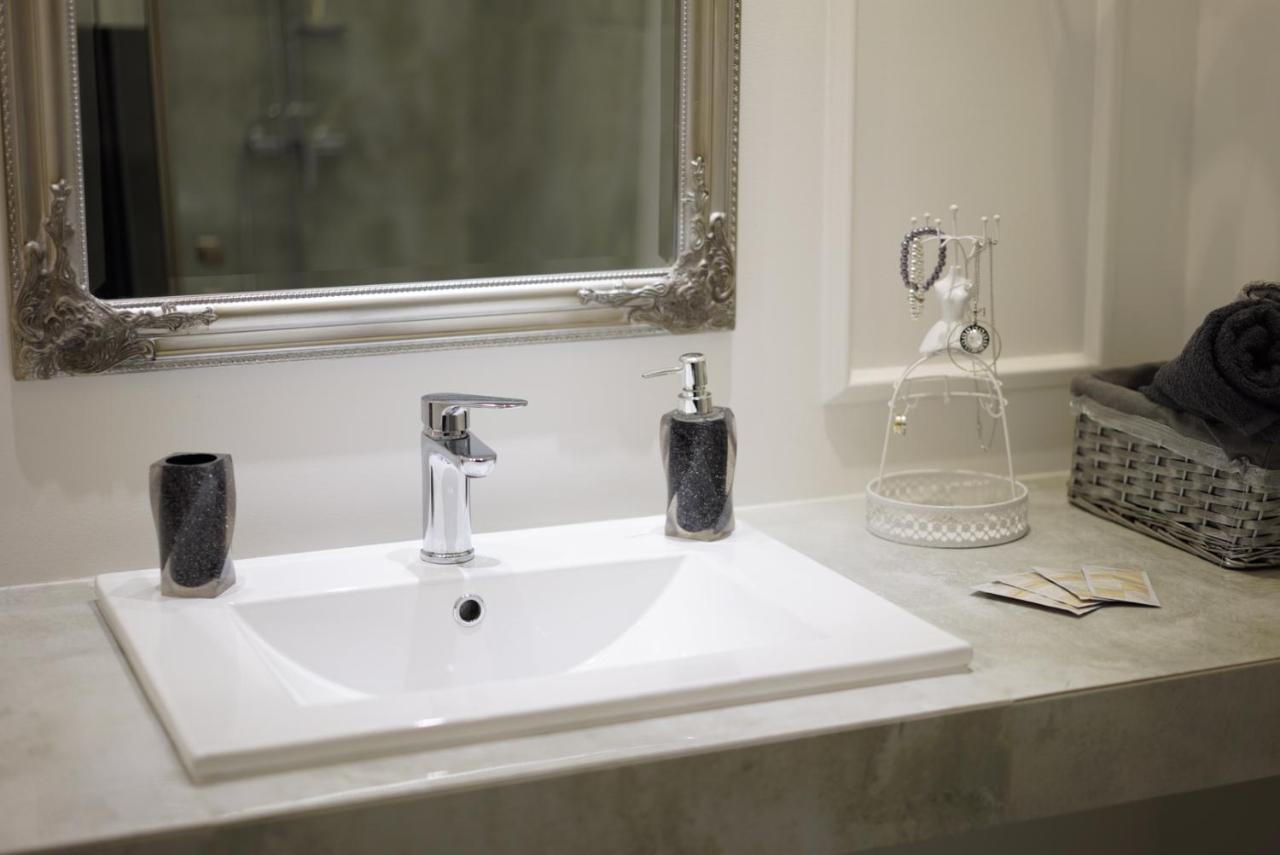 Small Residence - Apartamenty Sienkiewicza Kielce Ngoại thất bức ảnh